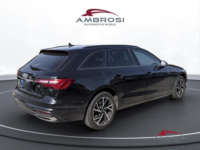 Audi A4 Avant 30 2.0 tdi 136cv s-tronic - PER OPERATORI DE - foto 3 di 4