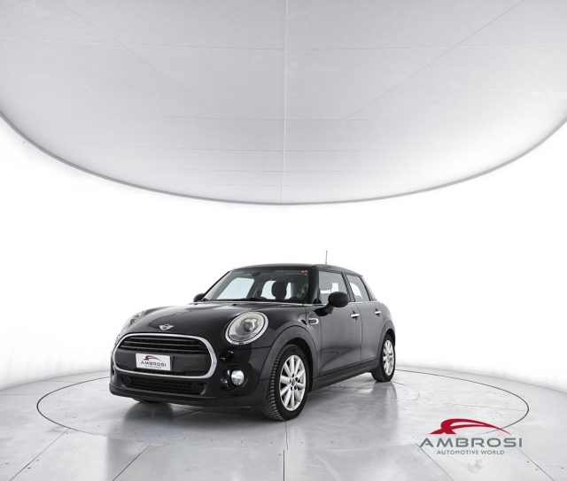 MINI One D 5 porte 1.5 - PER OPERATORI DEL SETTORE - foto 2 di 4