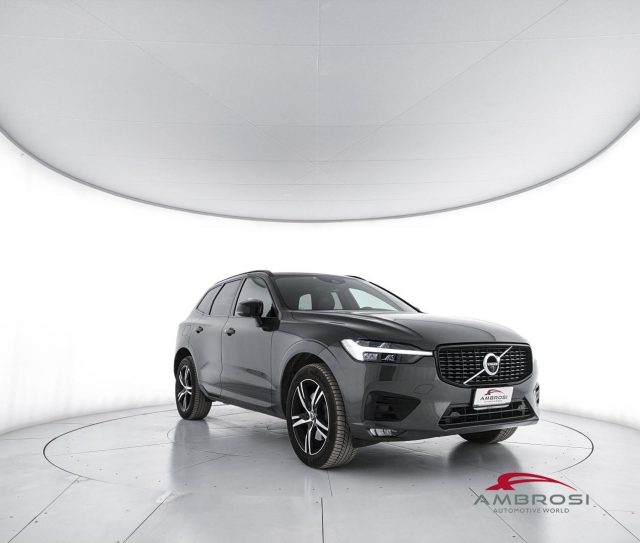 Volvo XC60 B4 (d) AWD Geartronic R-design - foto 2 di 4