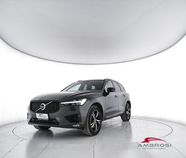 Volvo XC60 B4 (d) AWD Geartronic R-design usato a CORCIANO