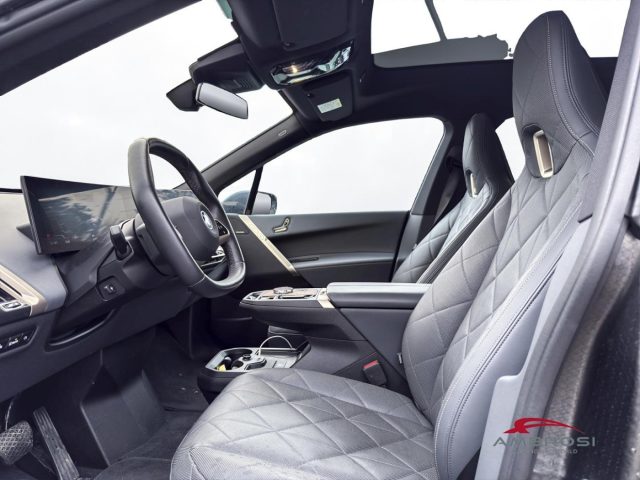BMW iX xDrive40 Pacchetto Sportivo usato a CORCIANO