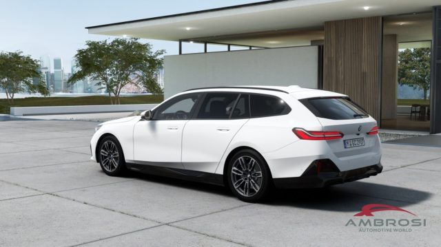 BMW 520 Serie 5 d Touring Msport Travel Package - foto 2 di 4