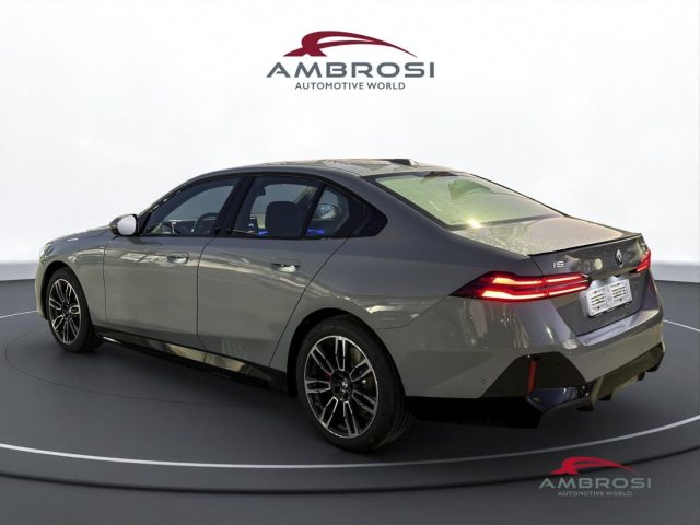 BMW i5 eDrive40 Msport Pro Package - foto 4 di 4