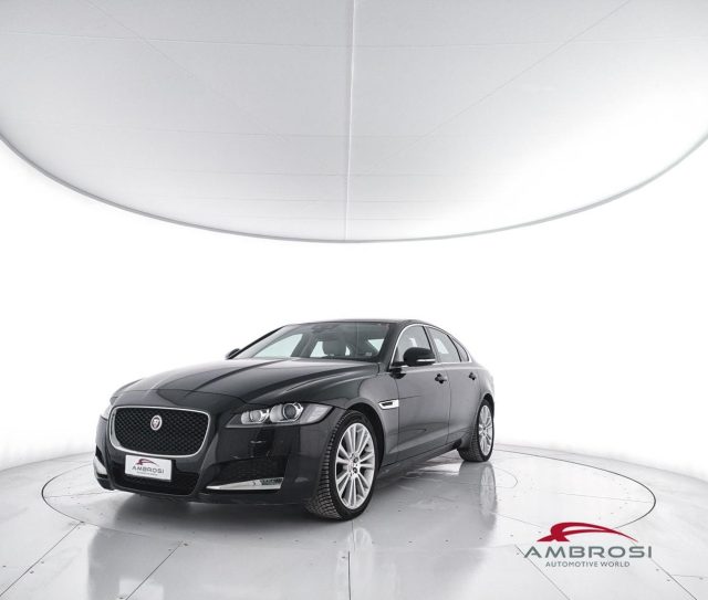 Jaguar XF 2.0 D 240 CV AWD aut. Prestige - PER OPERATORI DEL usato a CORCIANO