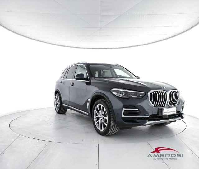 BMW X5 xDrive25d xLine - foto 2 di 4