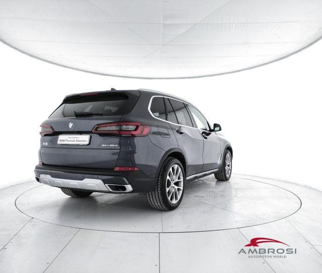 BMW X5 xDrive25d xLine - foto 3 di 4