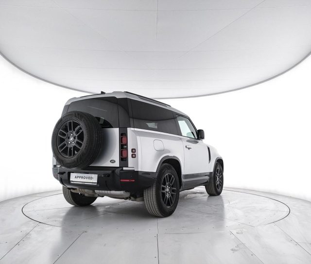 Land Rover Defender 90 3.0d i6 mhev X-Dynamic S awd 250cv auto - foto 2 di 4