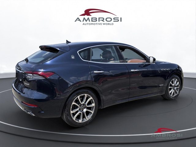 Maserati Levante Levante V6 AWD Granlusso - foto 3 di 4
