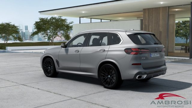 BMW X5 xDrive40i Msport - foto 2 di 4