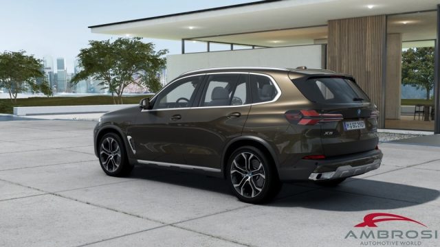 BMW X5 xDrive50e - foto 2 di 4