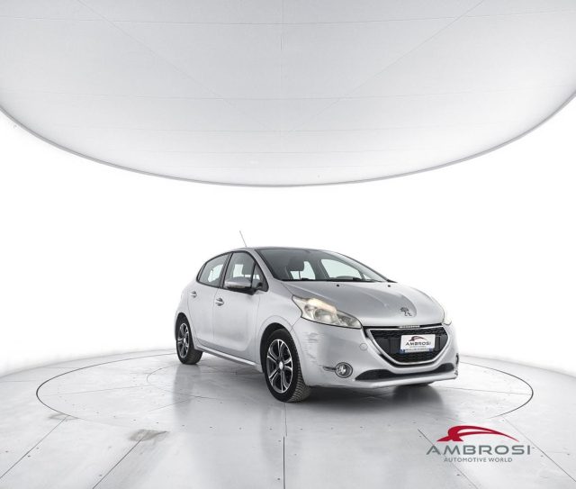 Peugeot 208 HDi 68 CV 5 porte Active - foto 3 di 4