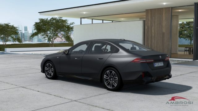 BMW 520 Serie 5 I 48V Msport - foto 2 di 4