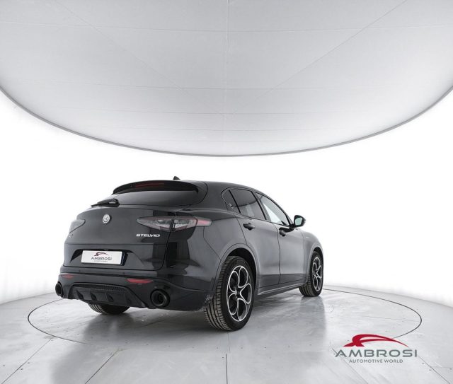 Alfa Romeo Stelvio 2.2 t Veloce Q4 210cv auto - foto 3 di 4