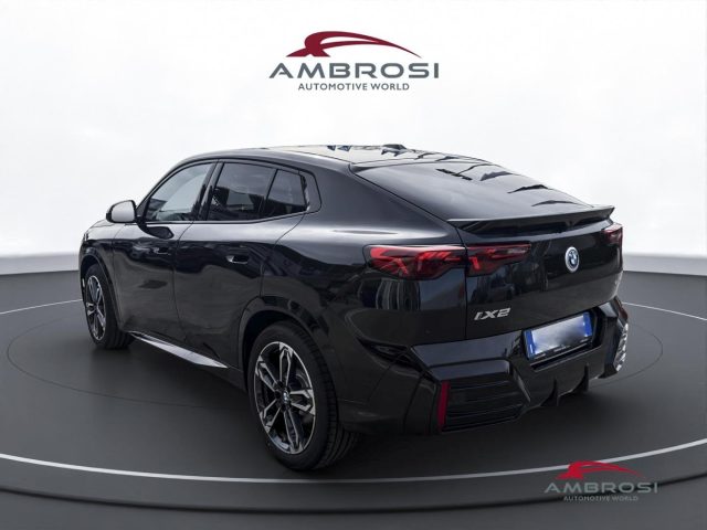 BMW iX2 eDrive20-Special Edition Msport Premium Package - foto 4 di 4