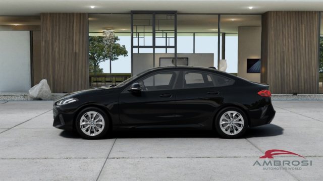 BMW 220 Serie 2 Gran Coupé - foto 3 di 4