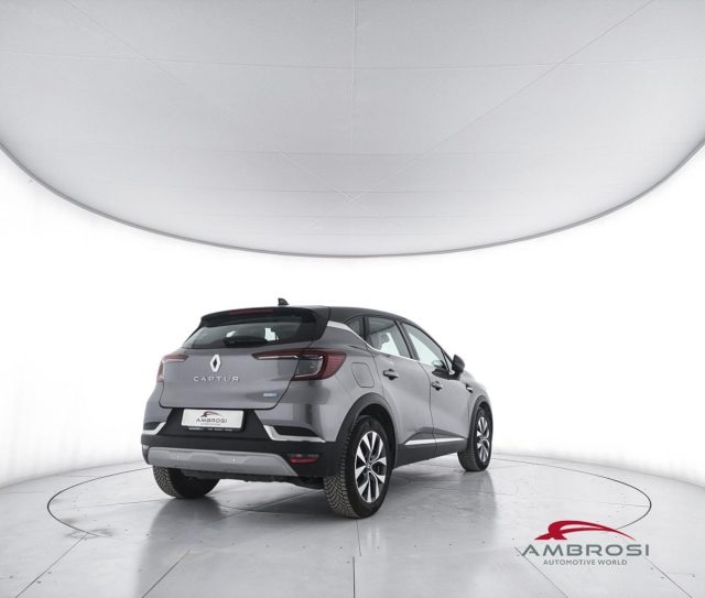 Renault Captur Plug-in Hybrid E-Tech 160 CV Intens - foto 4 di 4