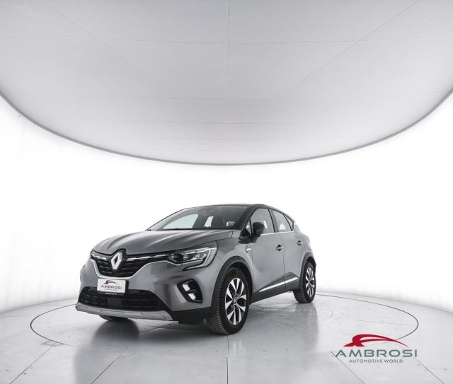 Renault Captur Plug-in Hybrid E-Tech 160 CV Intens - foto 2 di 4