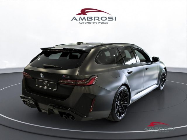 BMW M5 Touring M-Driver's Ultimate Package - foto 2 di 4