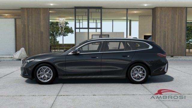 BMW 520 Serie 5 d xDrive Touring - foto 3 di 4