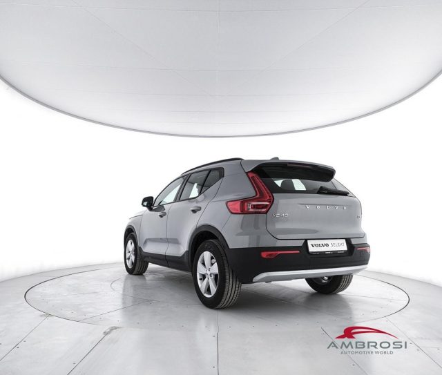 Volvo XC40 2.0 b3 Essential auto - foto 4 di 4