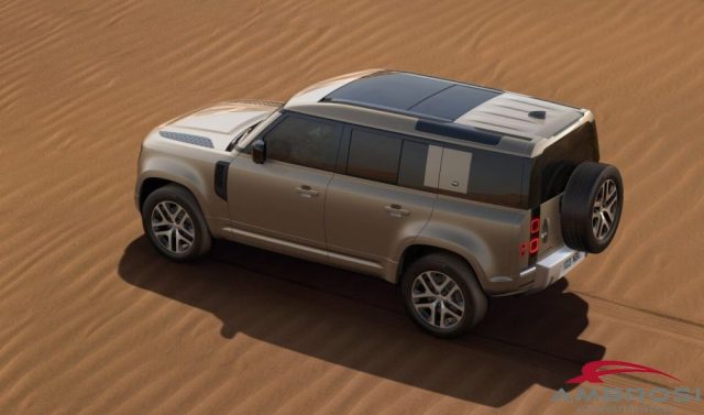 Land Rover Defender 110 2.0 Si4 PHEV 404 CV AWD Auto XS Edition nuovo a CORCIANO