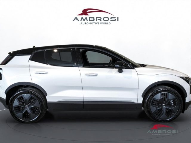 Volvo EX30 Cross Country P5 Long Range Electric Plus - foto 4 di 4