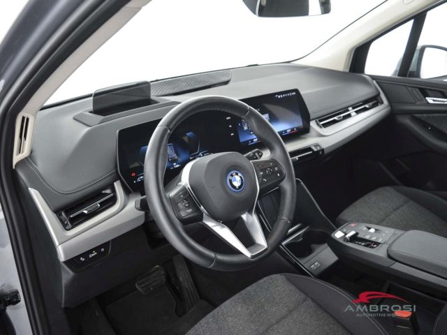 BMW 225 Serie 2 e xDrive Innovation Package Luxury Line, del 2023, 17.250 km, in vendita a Corciano (PG)