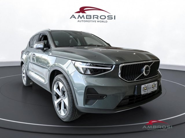 Volvo XC40 B3 Mild hybrid Benzina Plus Dark - foto 2 di 4