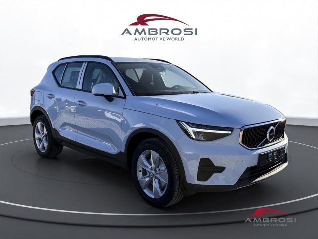 Volvo XC40 B3 Mild hybrid Benzina Essential - foto 4 di 4