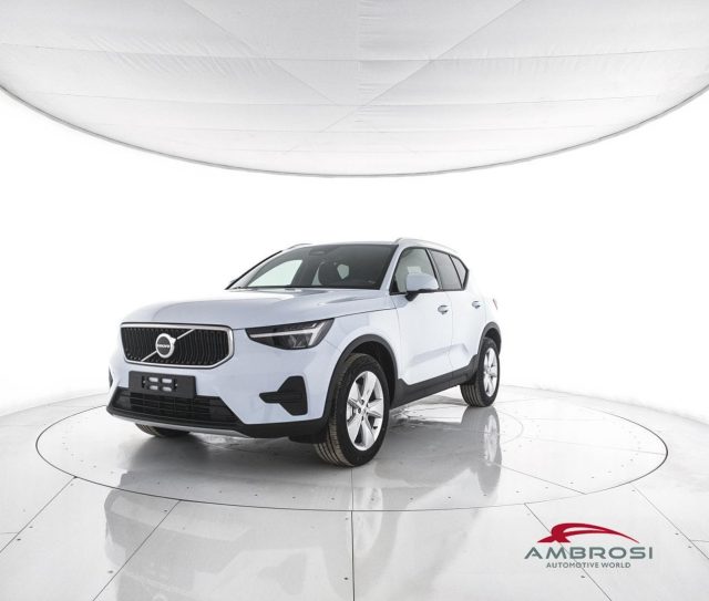Volvo XC40 B3 Mild hybrid Benzina Essential nuovo a CORCIANO
