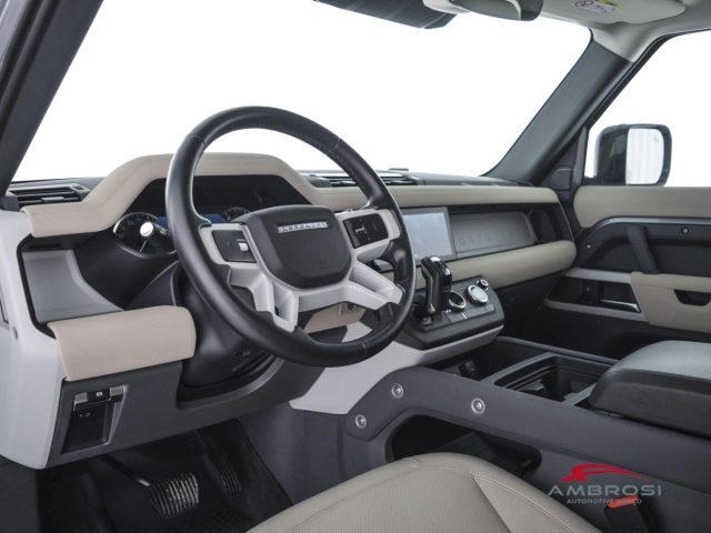 Land Rover Defender 90 3.0d i6 mhev SE awd 250cv aut usato a CORCIANO