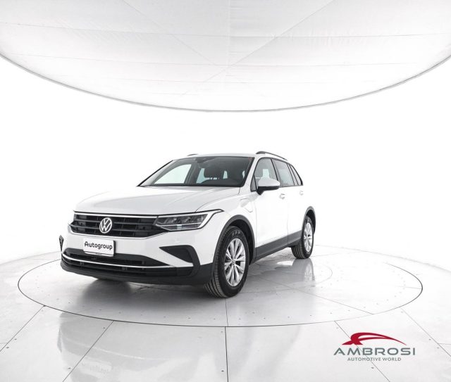 Volkswagen Tiguan 1.4 TSI eHYBRID DSG Life usato a CORCIANO