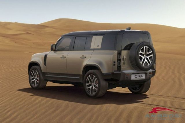 Land Rover Defender 110 2.0 Si4 PHEV 404 CV AWD Auto X - foto 4 di 4