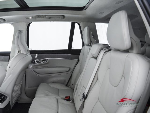 Volvo XC90 T8 AWD Plug-in hybrid Elettrica/Benzina Ultra Brig - foto 2 di 4