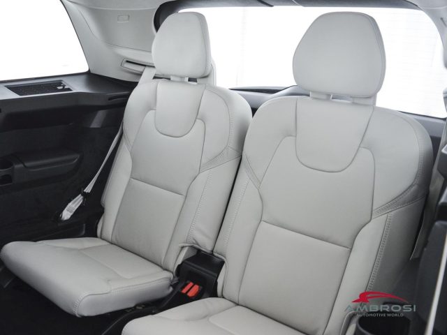 Volvo XC90 T8 AWD Plug-in hybrid Elettrica/Benzina Ultra Brig - foto 3 di 4