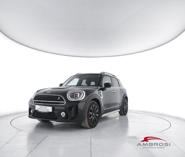 MINI Countryman Cooper SE 1.5 Cooper SE ALL4 Automatica 220 cv - foto 2 di 4