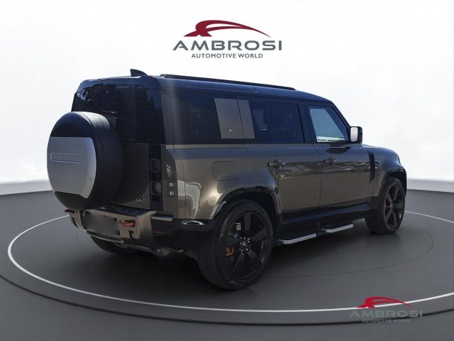Land Rover Defender 110 3.0 i6 mhev X-Dynamic HSE awd 400cv auto - foto 3 di 4