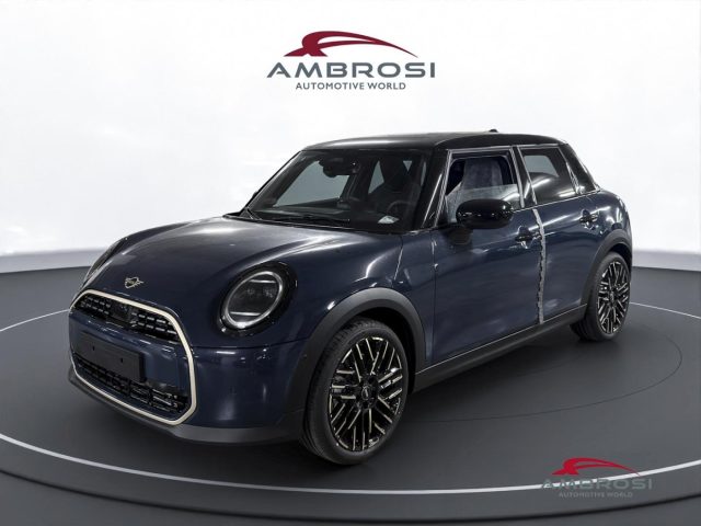MINI Cooper 5 porte C Favoured M usato a CORCIANO