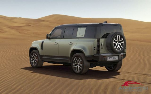 Land Rover Defender 110 2.0 Si4 PHEV 404 CV AWD Auto X - foto 4 di 4