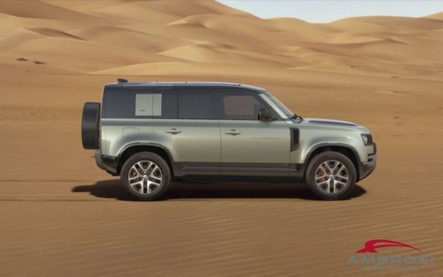 Land Rover Defender 110 2.0 Si4 PHEV 404 CV AWD Auto X - foto 2 di 4