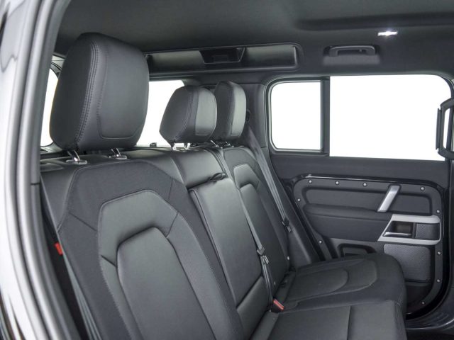Land Rover Defender 110 2.0 Si4 PHEV 404 CV AWD Auto XS Edition, del 2026, in vendita a Corciano (PG)