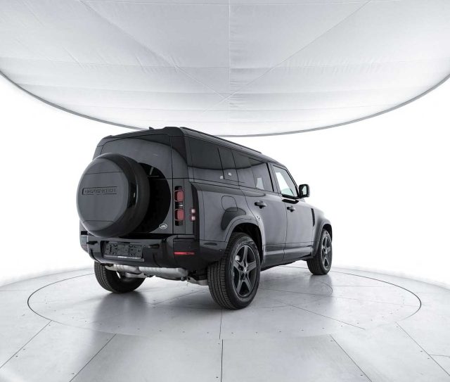 Land Rover Defender 110 2.0 Si4 PHEV 404 CV AWD Auto XS Edition - foto 2 di 4