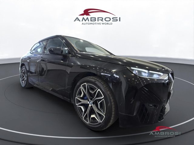 BMW iX xDrive40 Pacchetto Sportivo Edition Signature usato a CORCIANO