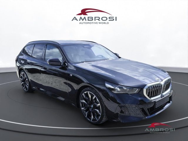 BMW 520 Serie 5 d xDrive Touring Msport Innovation Comfort - foto 2 di 4