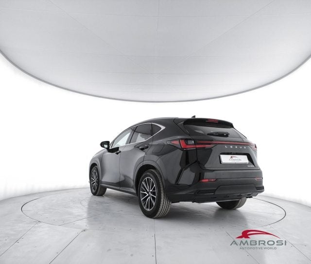 Lexus NX 350h 350h 2.5 Premium 4wd e-cvt - foto 4 di 4