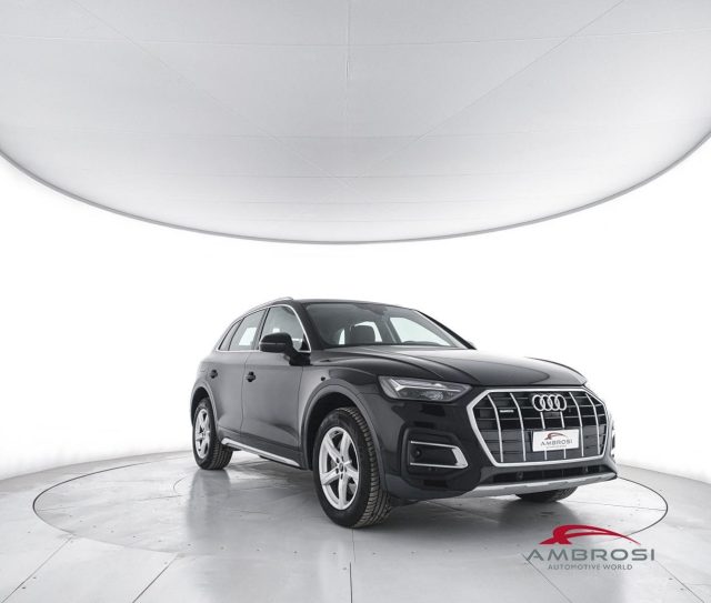Audi Q5 40 2.0 tdi mhev 12V Business Advanced quattro s-tr - foto 2 di 4