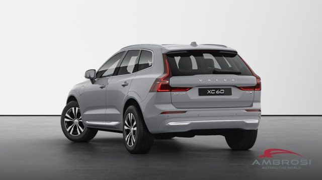 Volvo XC60 T6 AWD Plug-in hybrid Elettrica/Benzina Essential - foto 2 di 4