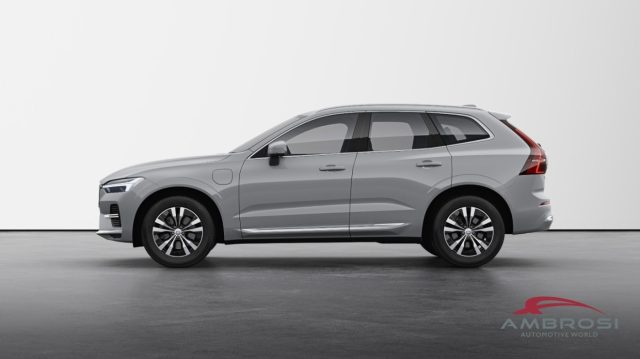 Volvo XC60 T6 AWD Plug-in hybrid Elettrica/Benzina Essential - foto 1 di 4