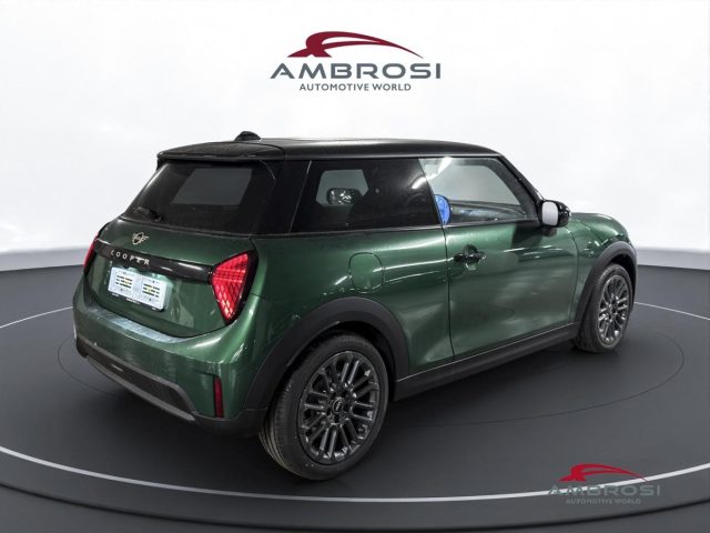 MINI Cooper 3 porte C Favoured - foto 3 di 4