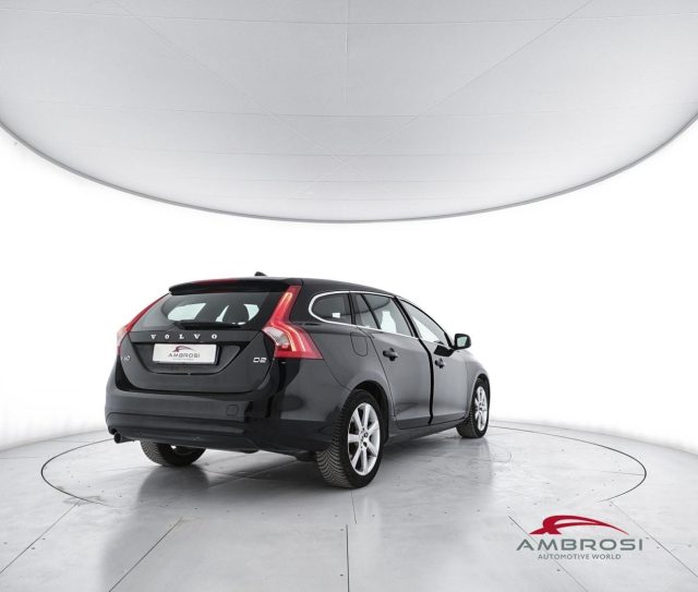 Volvo V60 D2 Geartronic Momentum - foto 4 di 4